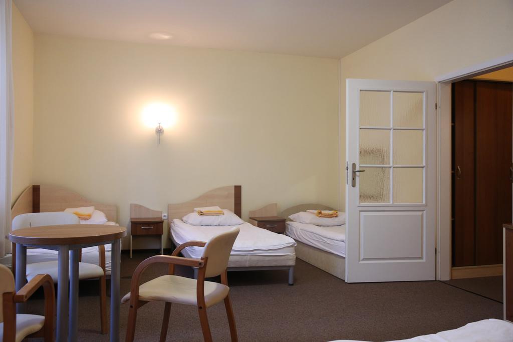 Bed and Breakfast Roskosz Zespół Dworsko Parkowy Biała Podlaska Exterior foto