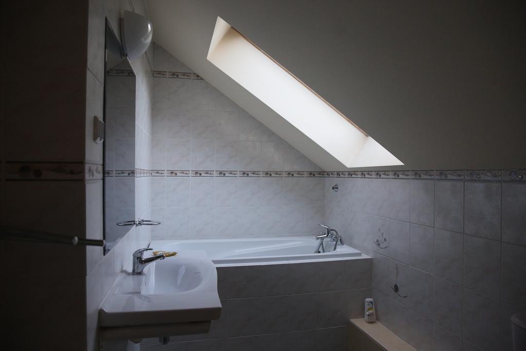 Bed and Breakfast Roskosz Zespół Dworsko Parkowy Biała Podlaska Exterior foto