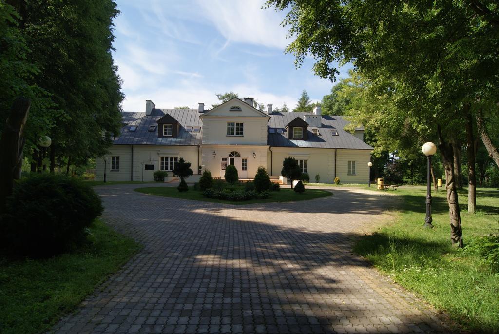 Bed and Breakfast Roskosz Zespół Dworsko Parkowy Biała Podlaska Exterior foto