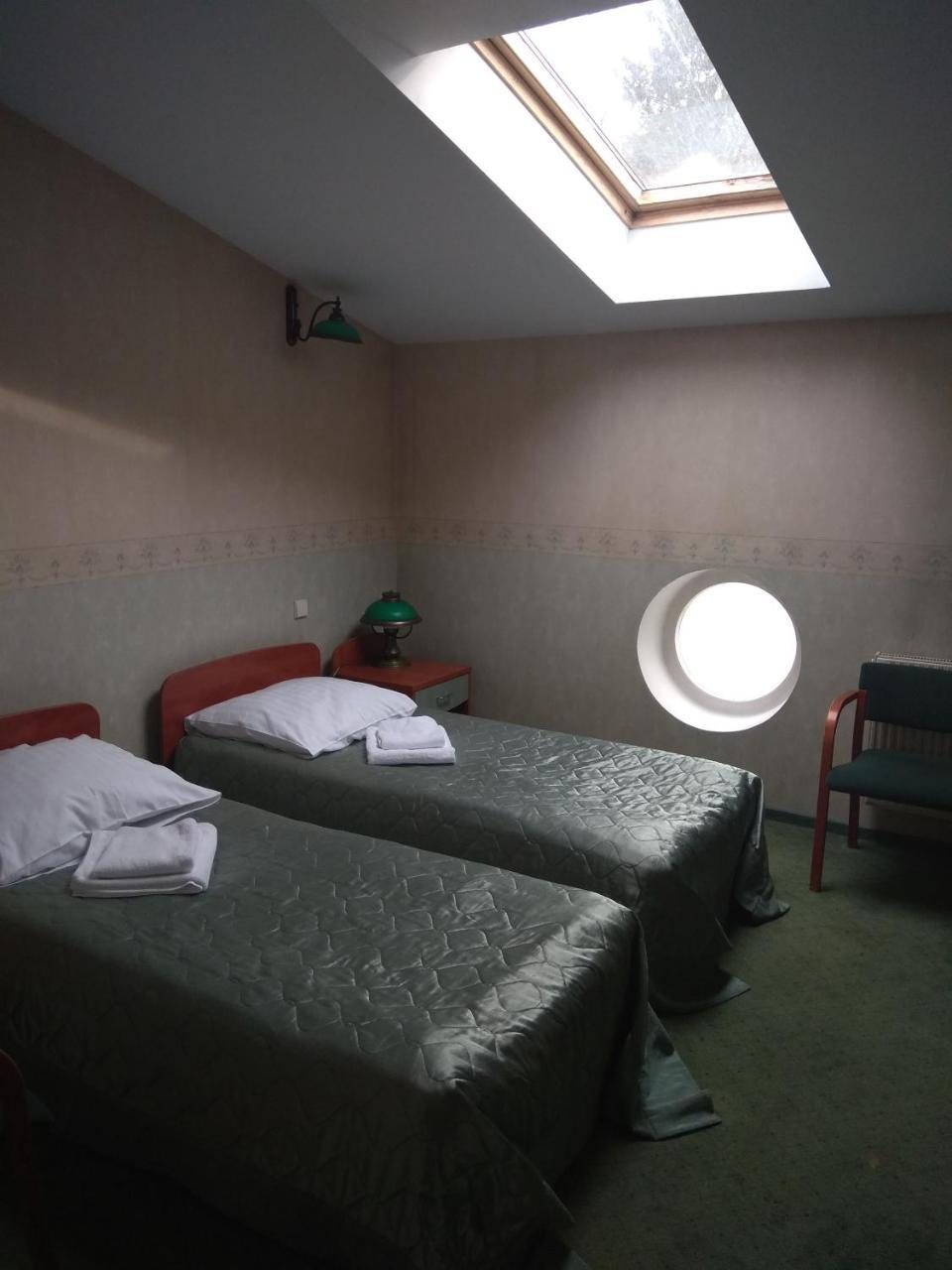 Bed and Breakfast Roskosz Zespół Dworsko Parkowy Biała Podlaska Exterior foto