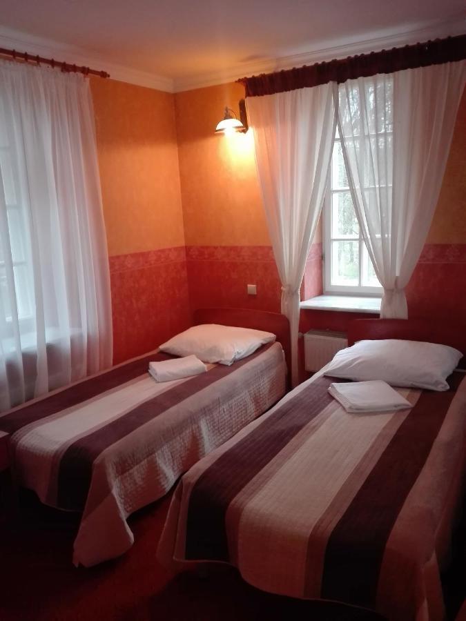 Bed and Breakfast Roskosz Zespół Dworsko Parkowy Biała Podlaska Exterior foto